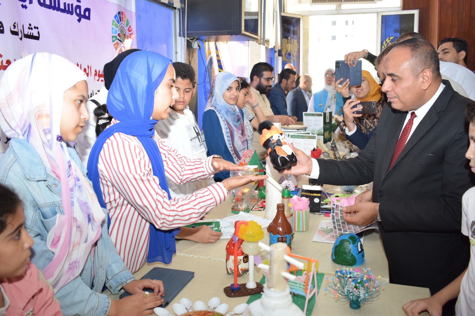 جامعة سوهاج تحتفل بيوم البيئة العالمي بندوة عن التلوث البلاستيكي