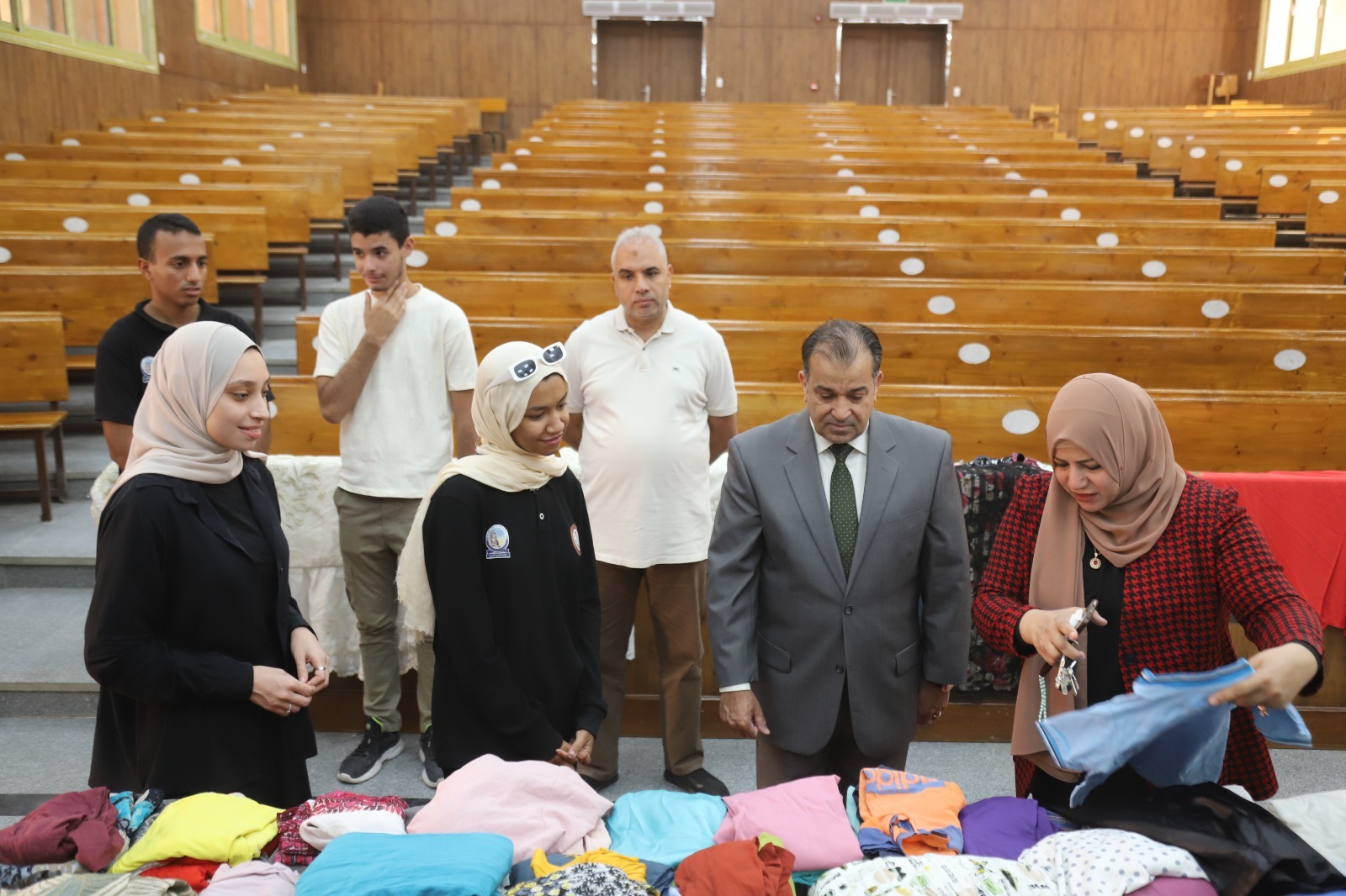 جامعة جنوب الوادي تطلق مبادرة ملابس مجانية للفئات الأولى بالرعاية