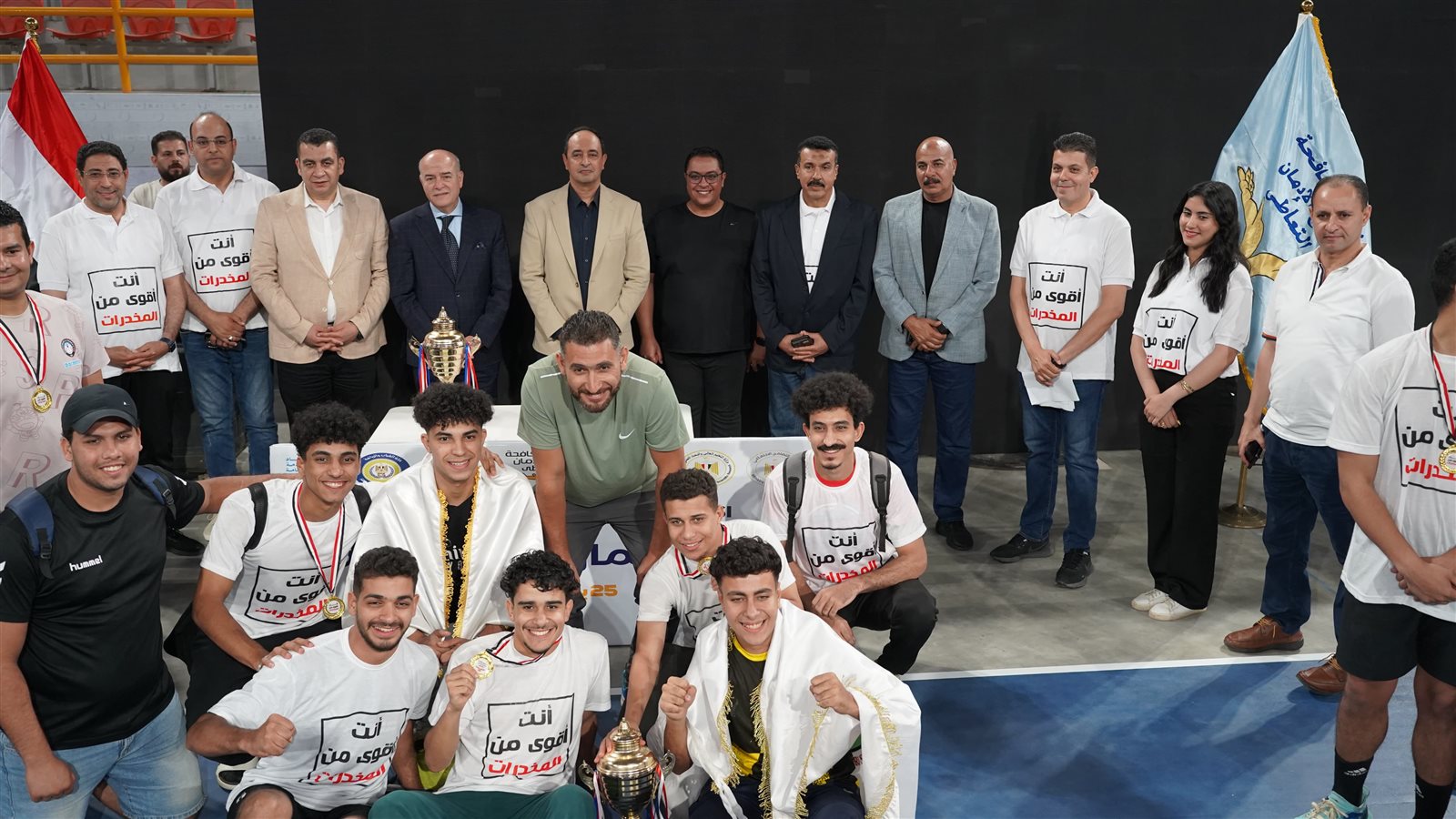 معهد إعداد القادة يحتفل باليوم العالمي لمكافحة المخدرات بمشاركة شبابية