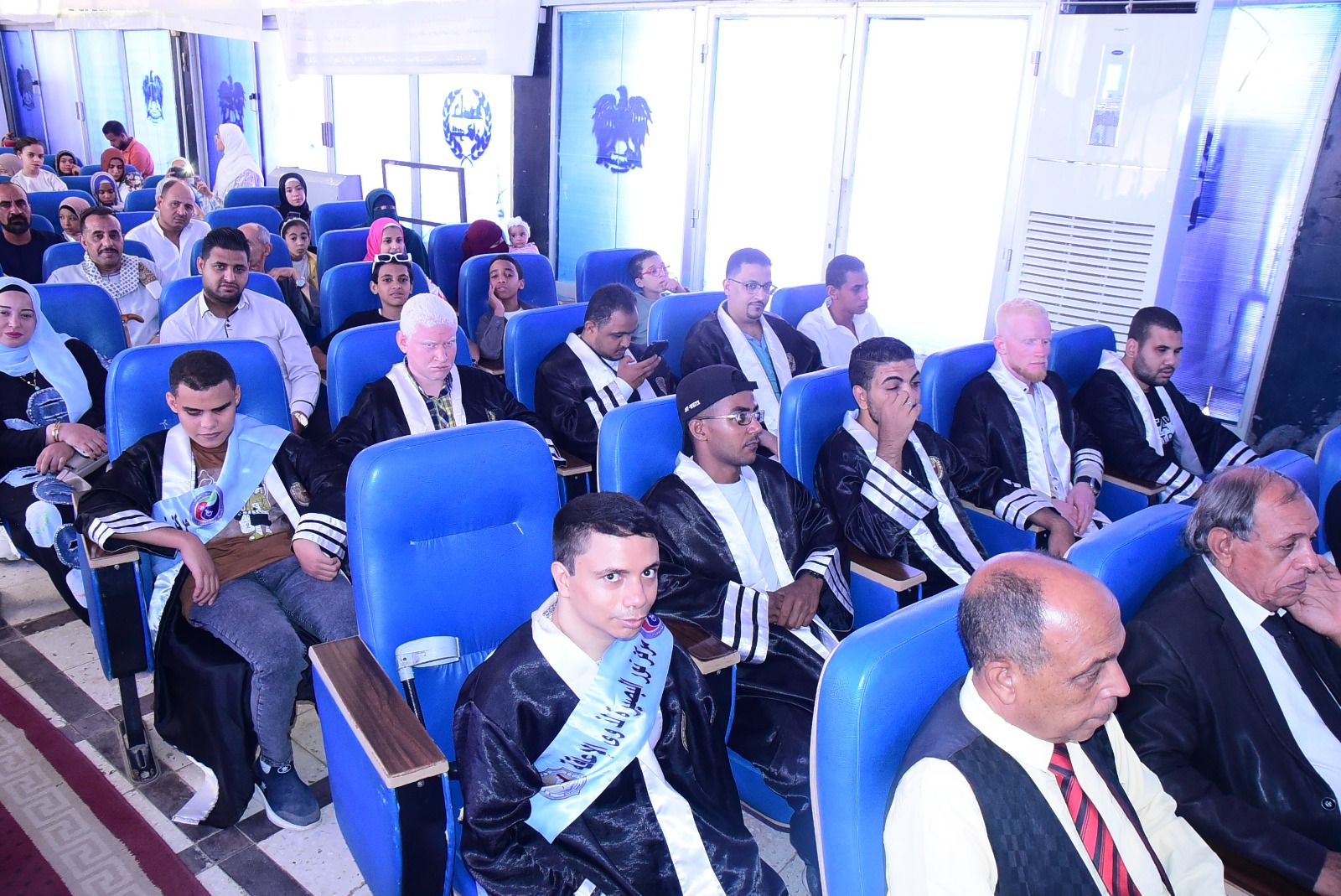 جامعة سوهاج تحتفل بتخريج دفعة جديدة من الطلاب ذوي الهمم