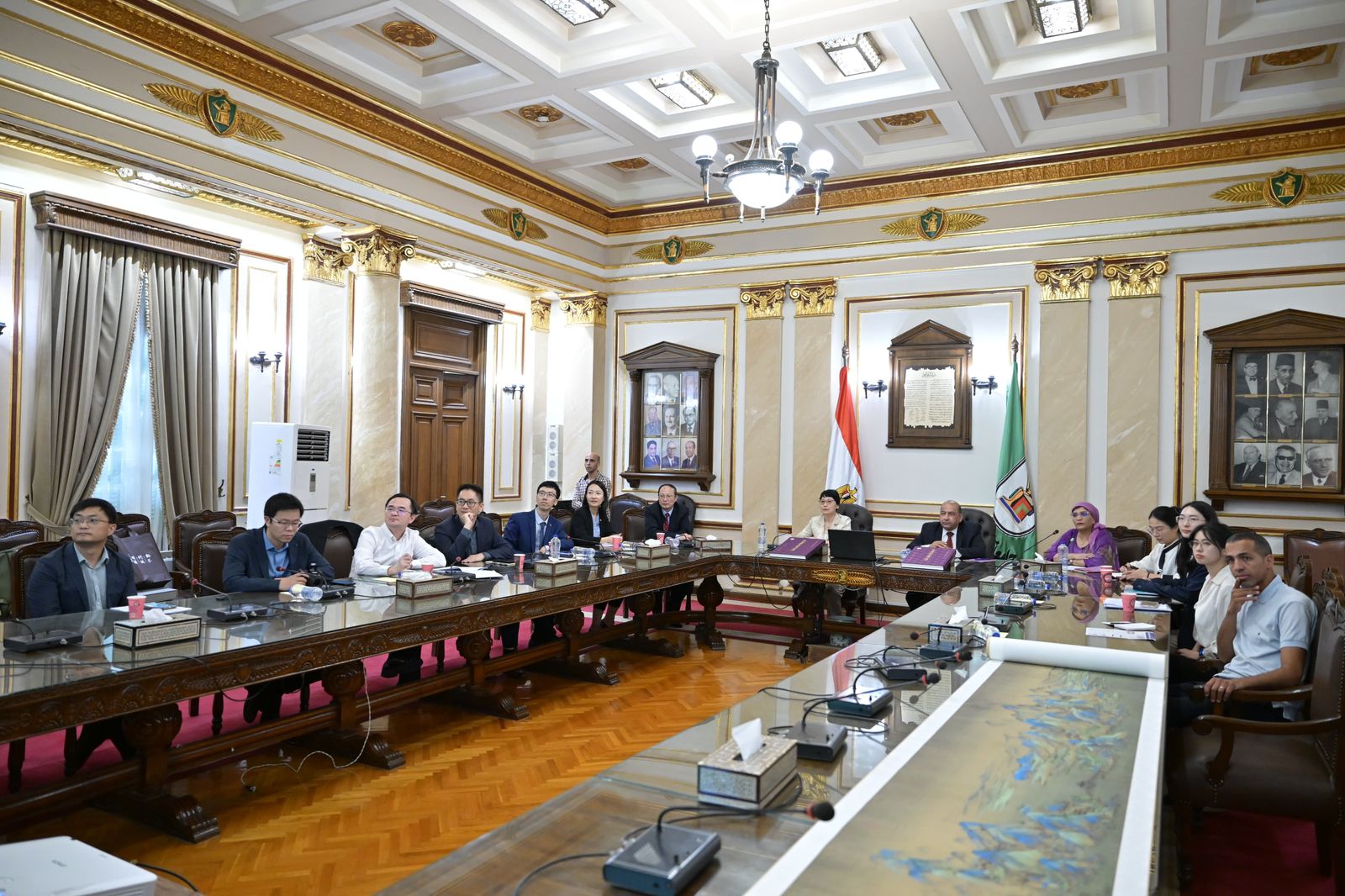 جامعة القاهرة تبحث شراكة استراتيجية جديدة مع جامعة جيجيانغ الصينية