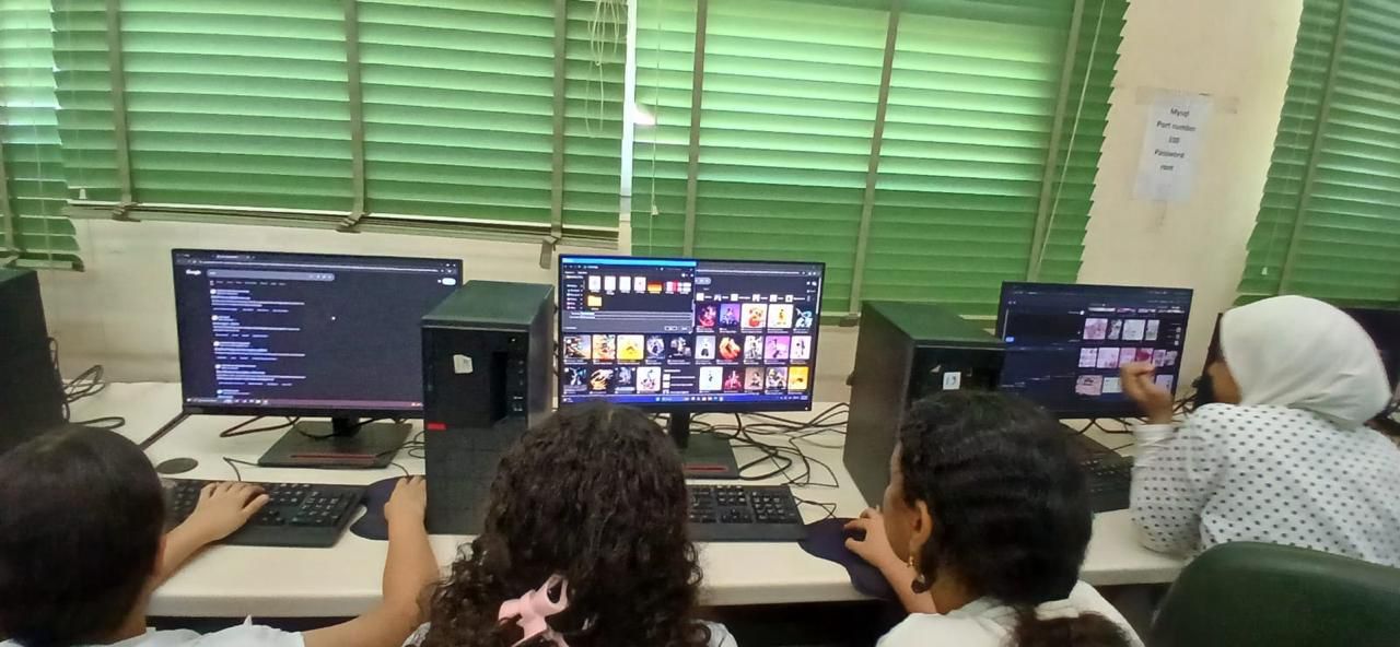 جامعة الطفل تزور حاسبات ومعلومات أسيوط