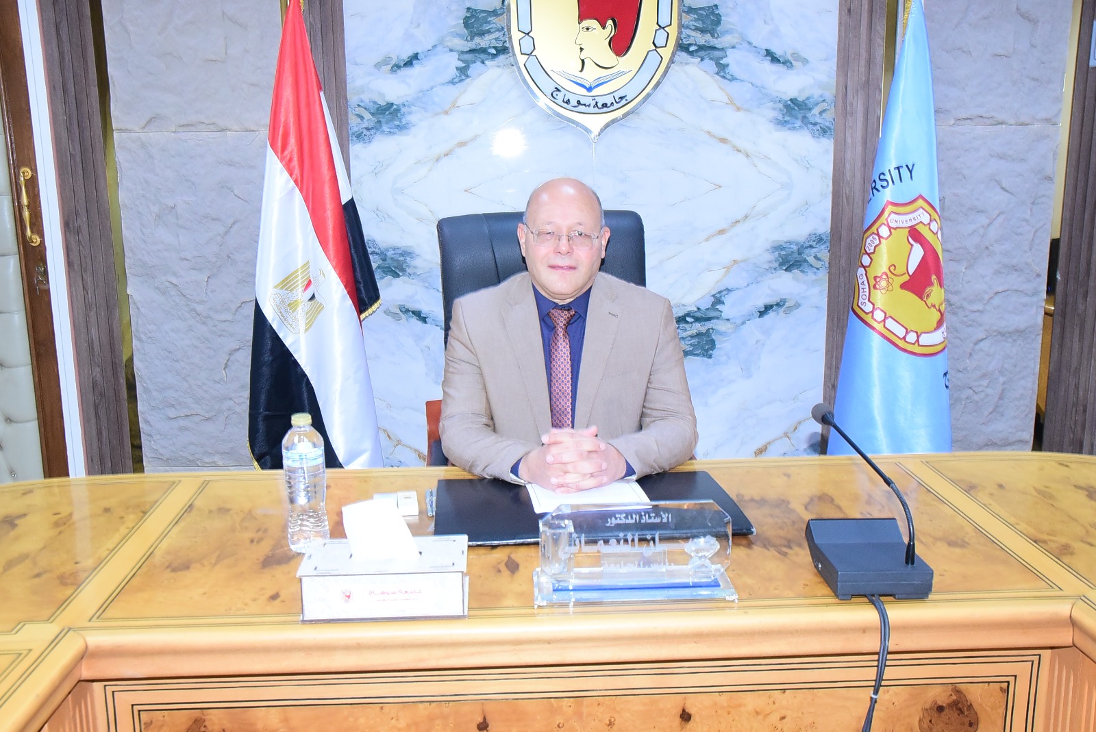 الدكتور حسان النعمانى رئيس جامعة سوهاج