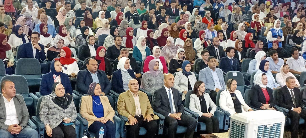 جامعة دمنهور تبرز برامجها الجديدة خلال مؤتمر اختر كليتك لطلاب الثانوية العامة