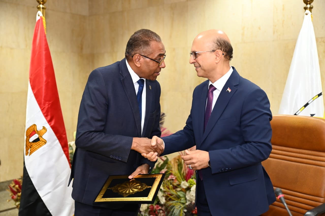 مجلس جامعة أسيوط