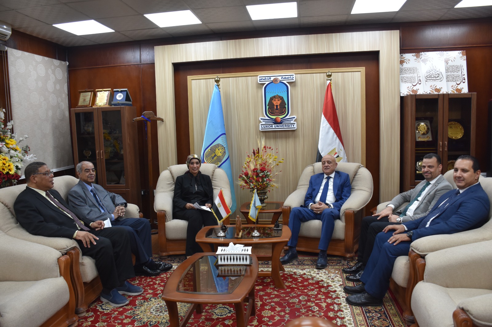 مجلس جامعة الأقصر يقر برامج جديدة ويمنح درجات علمية متقدمة