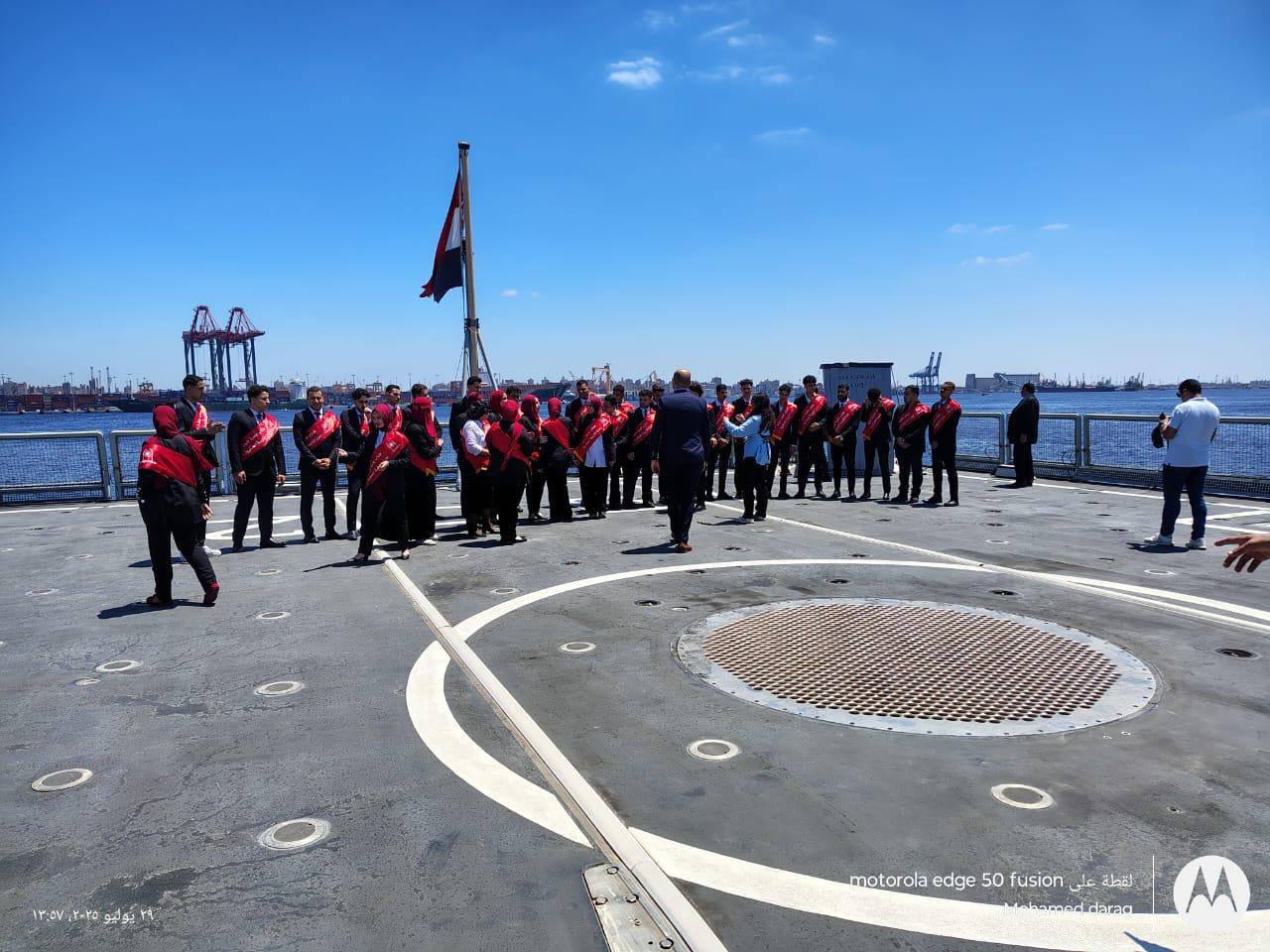 زيارة ميدانية لقاعدة الإسكندرية البحرية لترسيخ الانتماء الوطني لطلاب جامعة حلوان