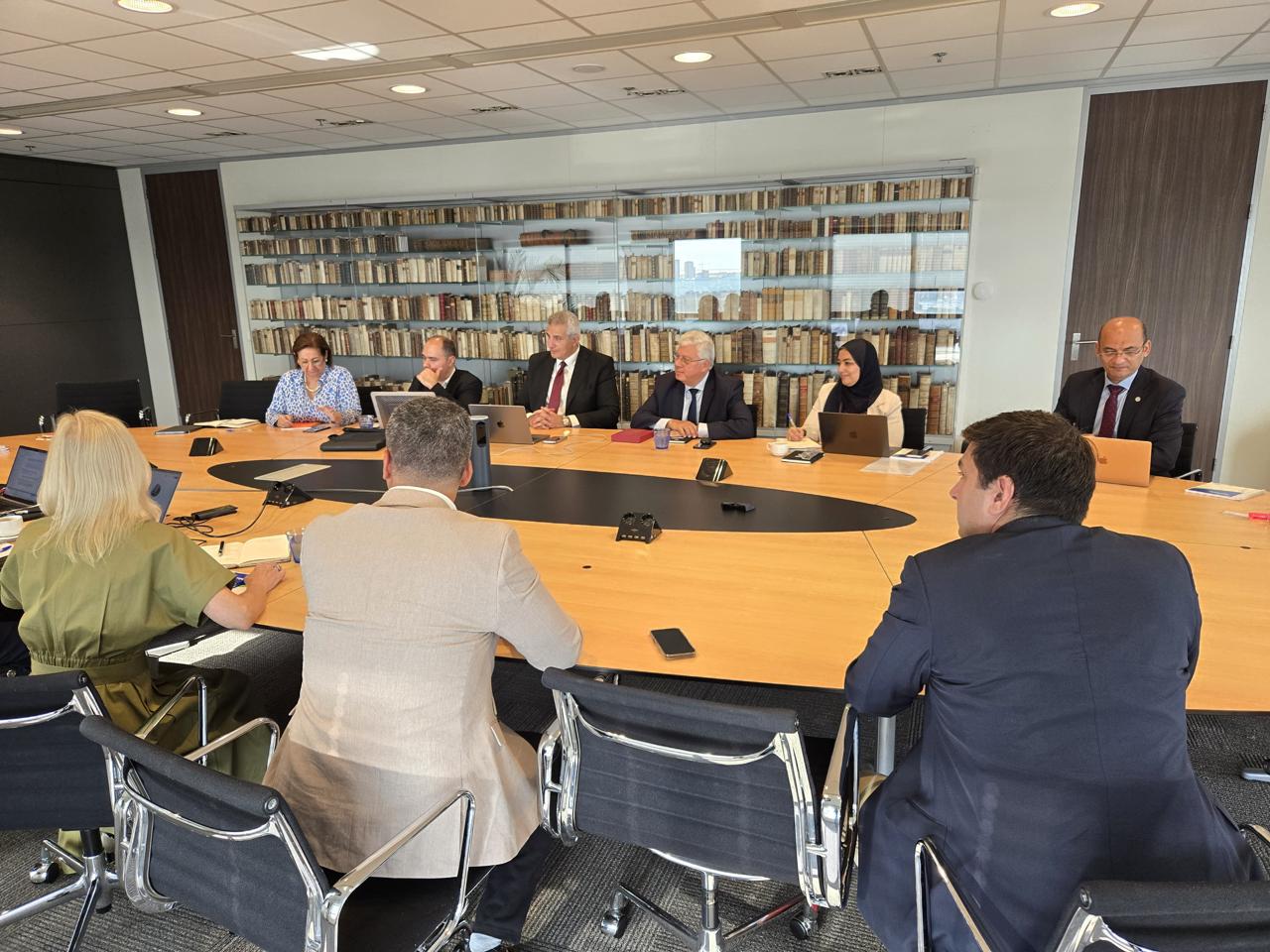 وزير التعليم العالي يقود شراكة عالمية لتحول الجامعات إلى الجيل الرابع