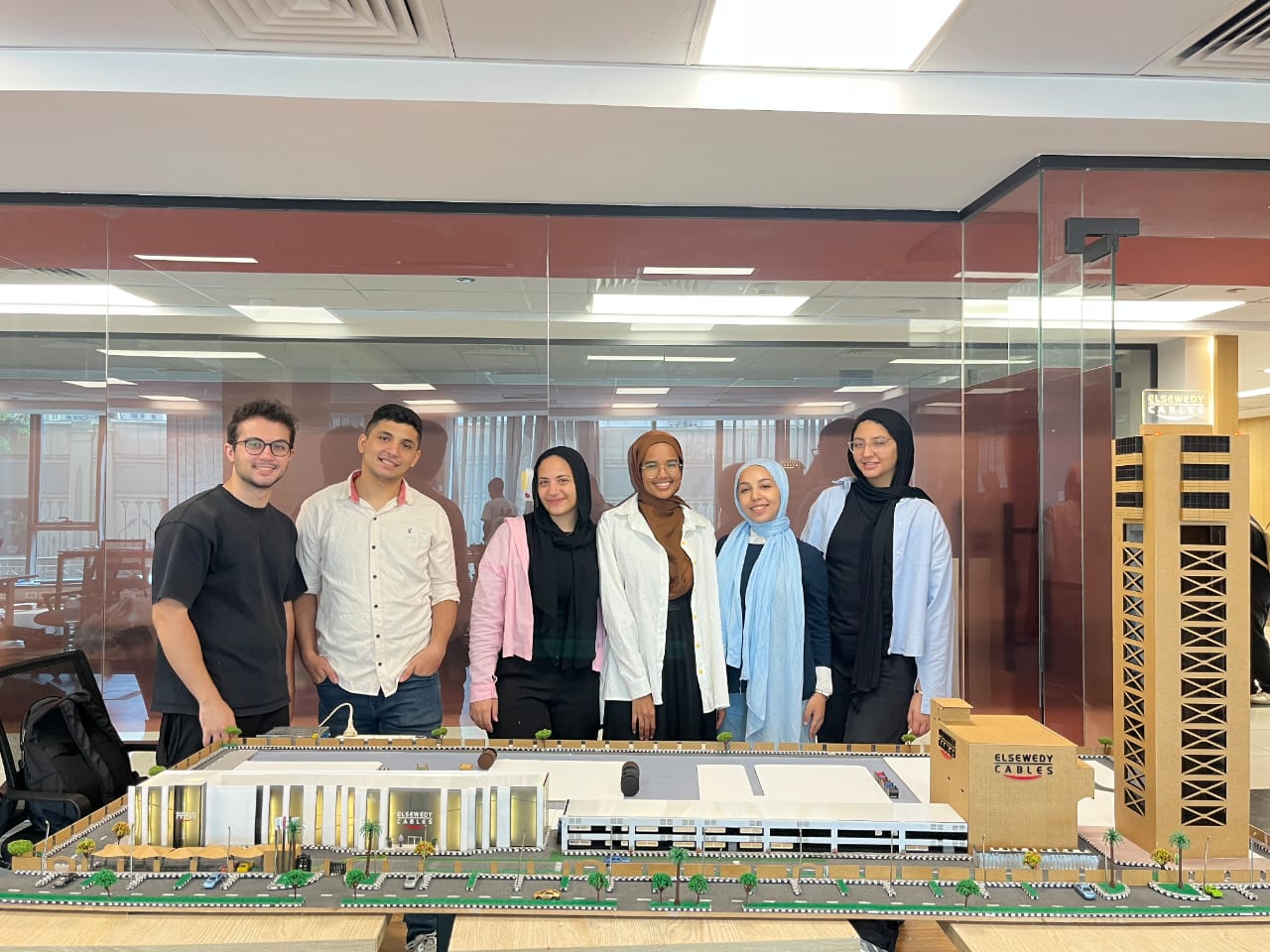 جامعة عين شمس تنظم ورشة عمل تطبيقية بالتعاون مع شركة السويدي للكابلات