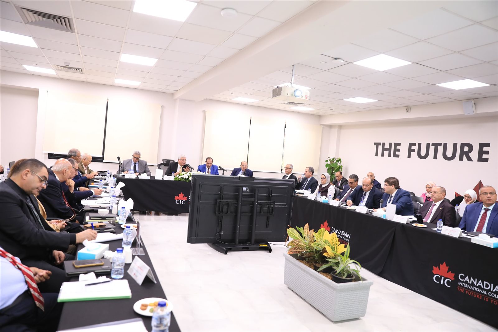 وزير التعليم العالي يقود تحولًا تاريخيًا في أداء المعاهد الخاصة