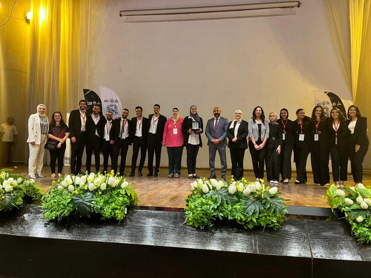 جامعة عين شمس تكرم إنجازات طلاب PharmD بفوز 3 مشروعات تخرج متميزة