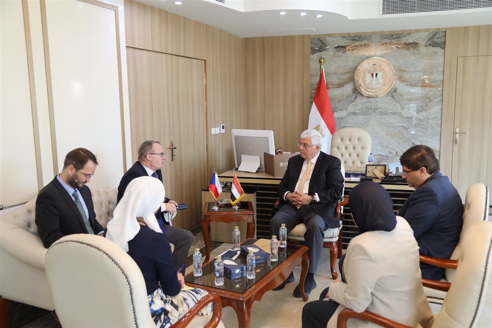 وزير التعليم العالي يفتح أبواب التعاون الأوروبي مع جمهورية التشيك