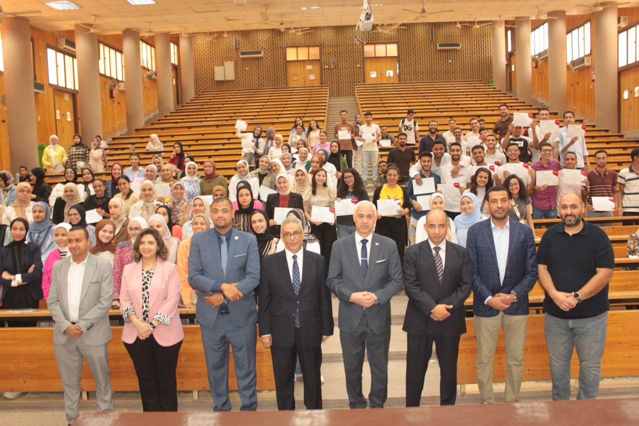 طلاب كلية التجارة جامعة أسيوط يتألقون في ERP ويقتربون من التوظيف
