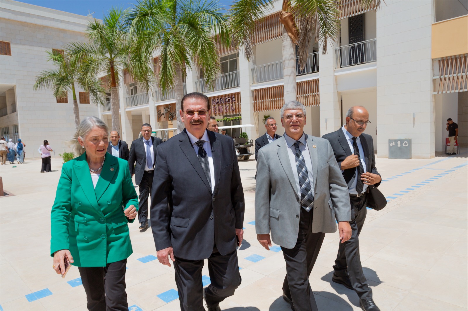 الجامعة المصرية اليابانية تبحث تعزيز الشراكة في الهيدروجين الأخضر مع أبو قير للأسمدة