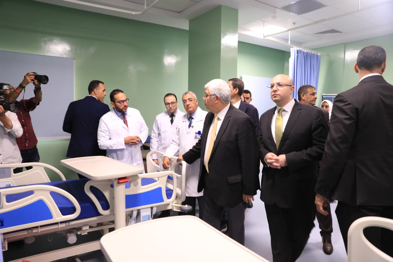 وزير التعليم العالي يفتتح أكبر مجمع طبي بصعيد مصر
