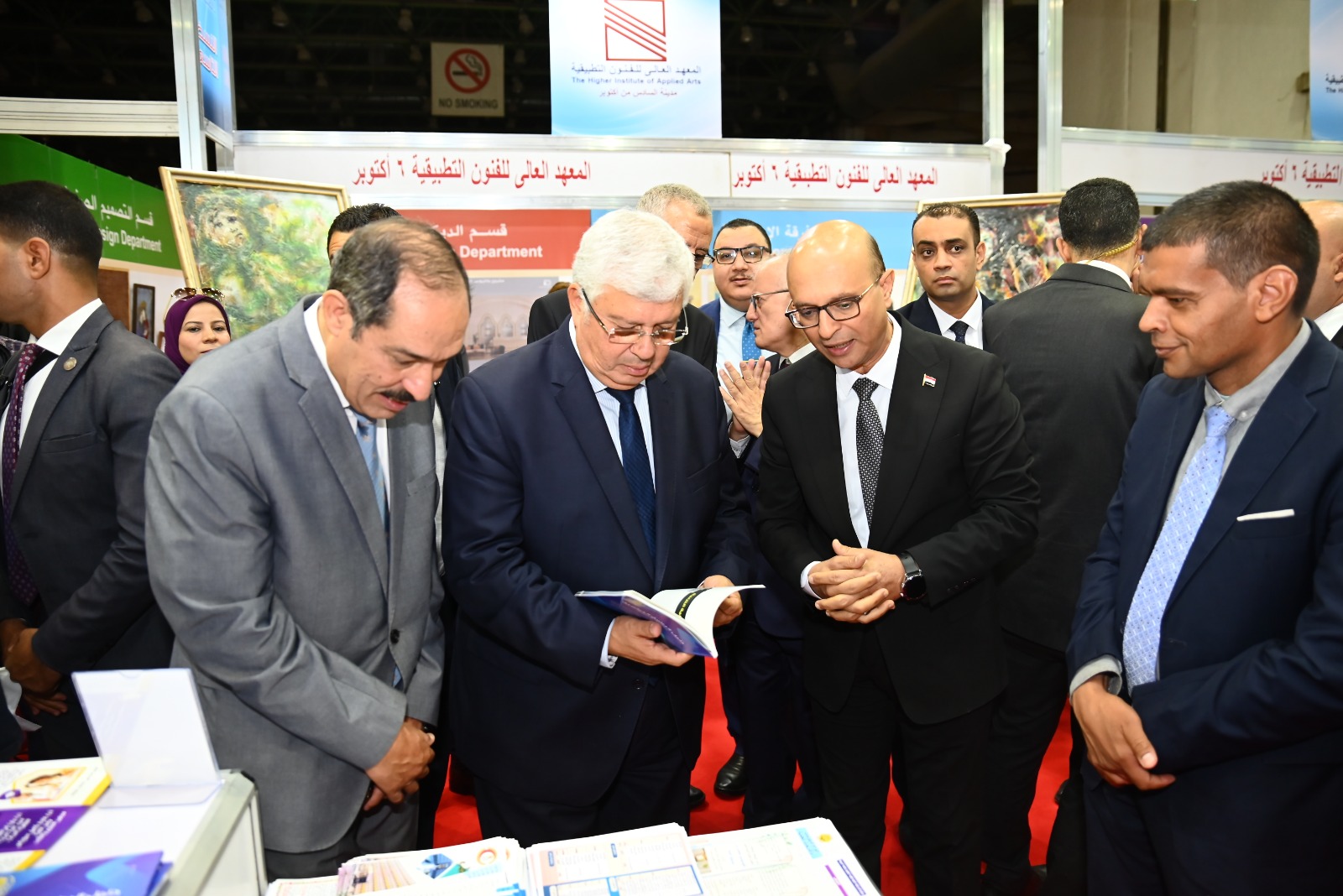 جامعة أسيوط تبهر الحضور في معرض أخبار اليوم للتعليم العالي ببرامج أكاديمية مبتكرة