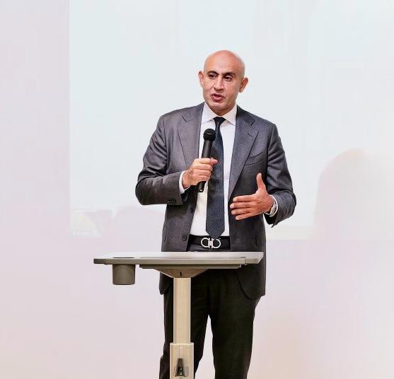 وزير التربية والتعليم يُلقي محاضرة بجامعة اليابان للاقتصاد