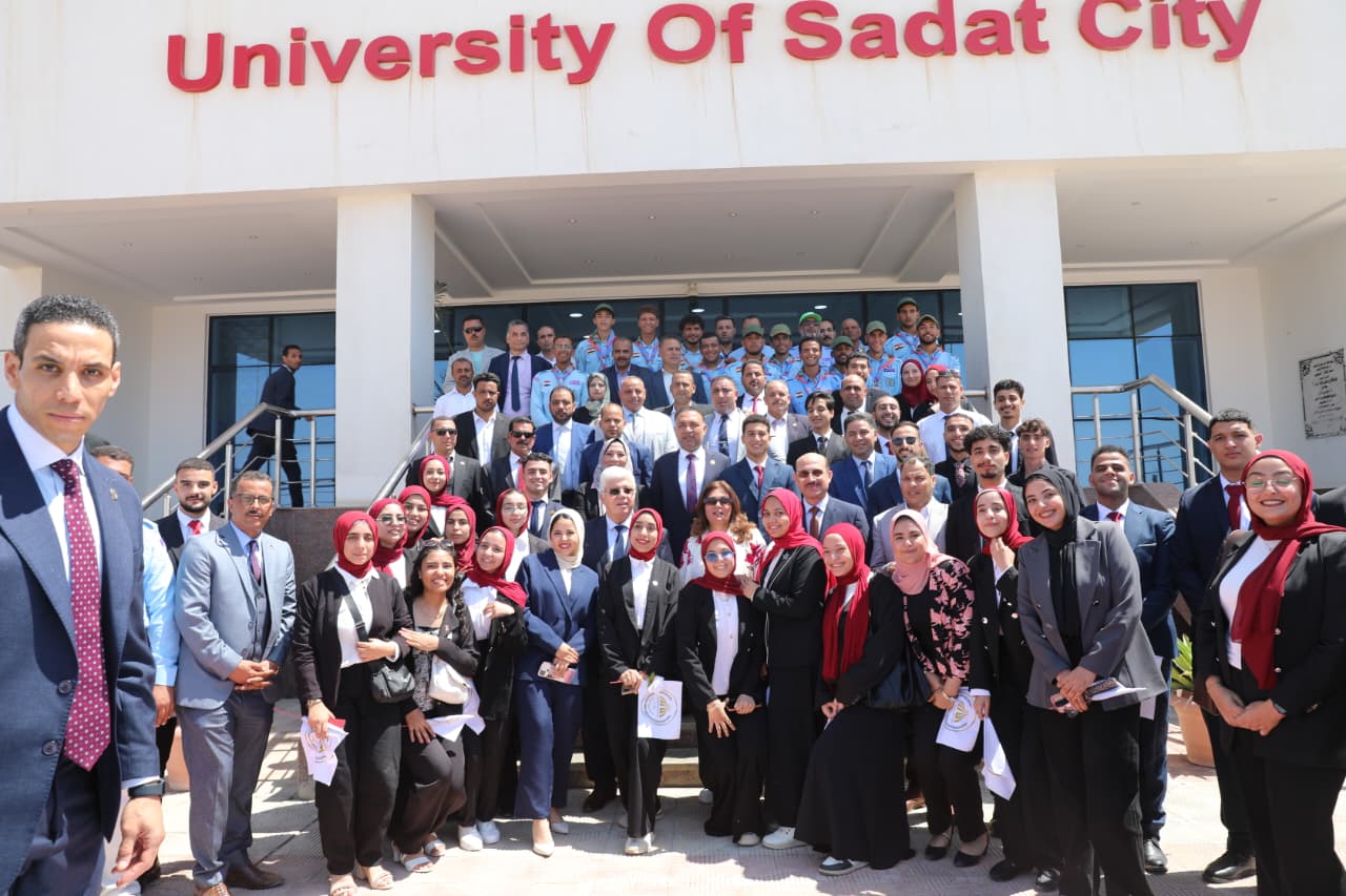 وزير التعليم العالي يفتتح صرحًا جديدًا بجامعة مدينة السادات بتكلفة 8 مليارات