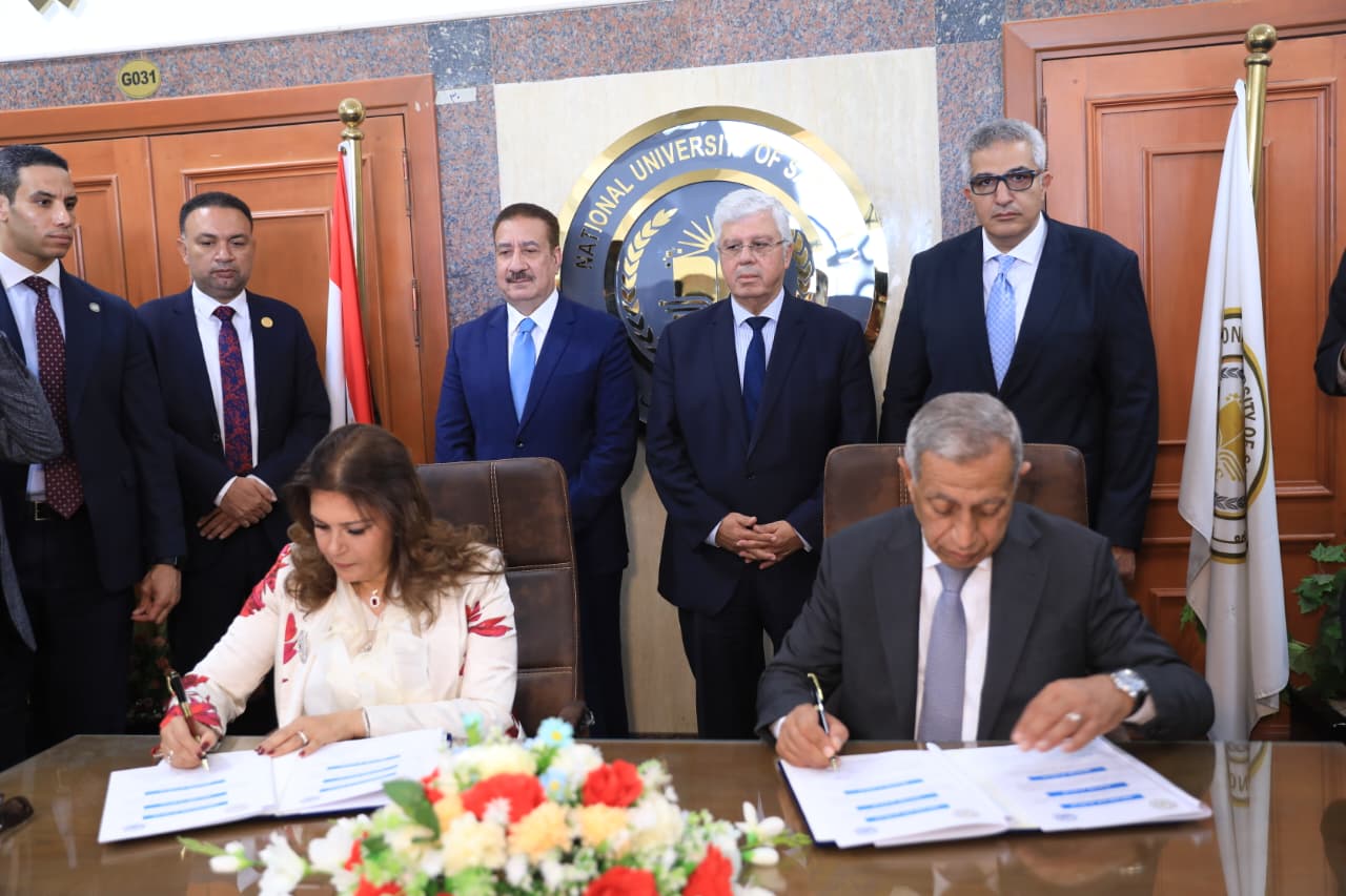 وزير التعليم العالي يفتتح جامعة السادات الأهلية