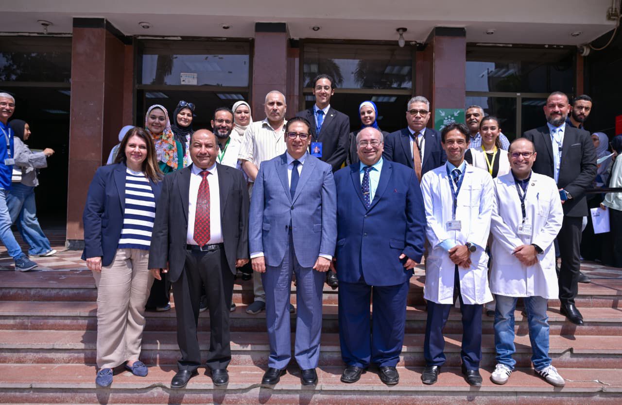 جامعة القاهرة تبدأ الكشف الطبي للطلاب الجدد 2025 بمستشفى الطلبة