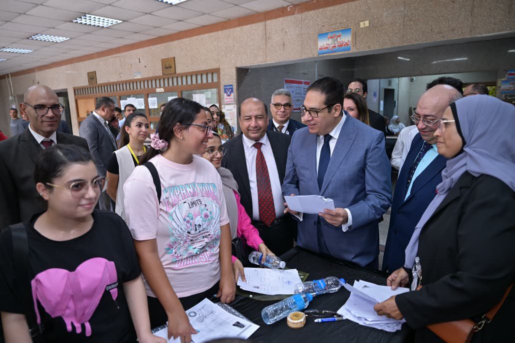 جامعة القاهرة تبدأ الكشف الطبي للطلاب الجدد 2025 بمستشفى الطلبة