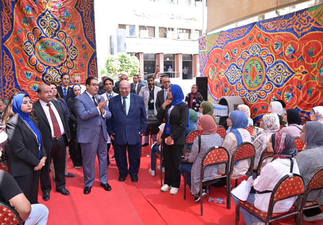 جامعة القاهرة تبدأ الكشف الطبي للطلاب الجدد 2025 بمستشفى الطلبة