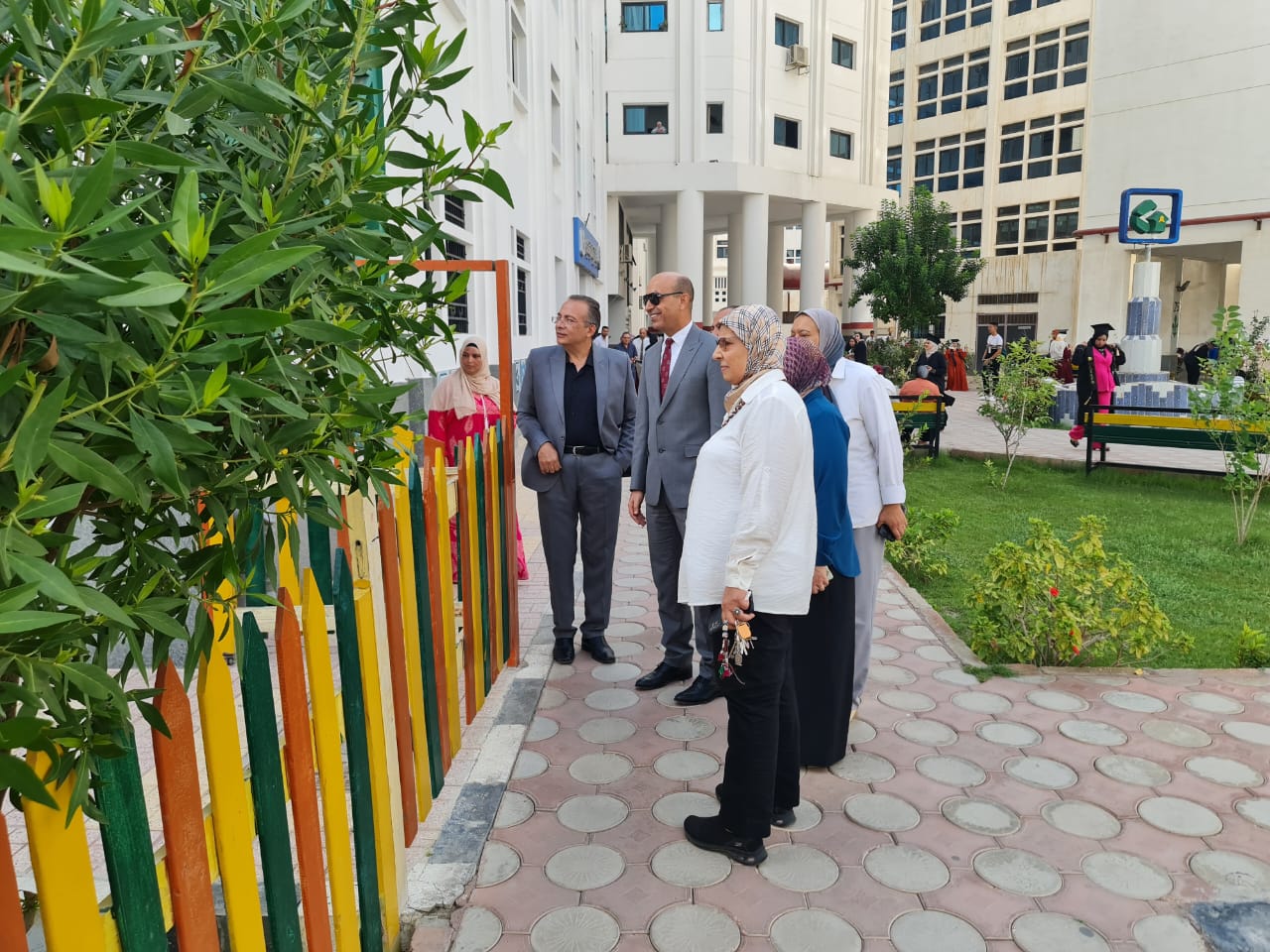 رئيس جامعة دمنهور يتفقد استعدادات كليتي الهندسة والتربية للطفولة المبكرة للعام الدراسي الجديد