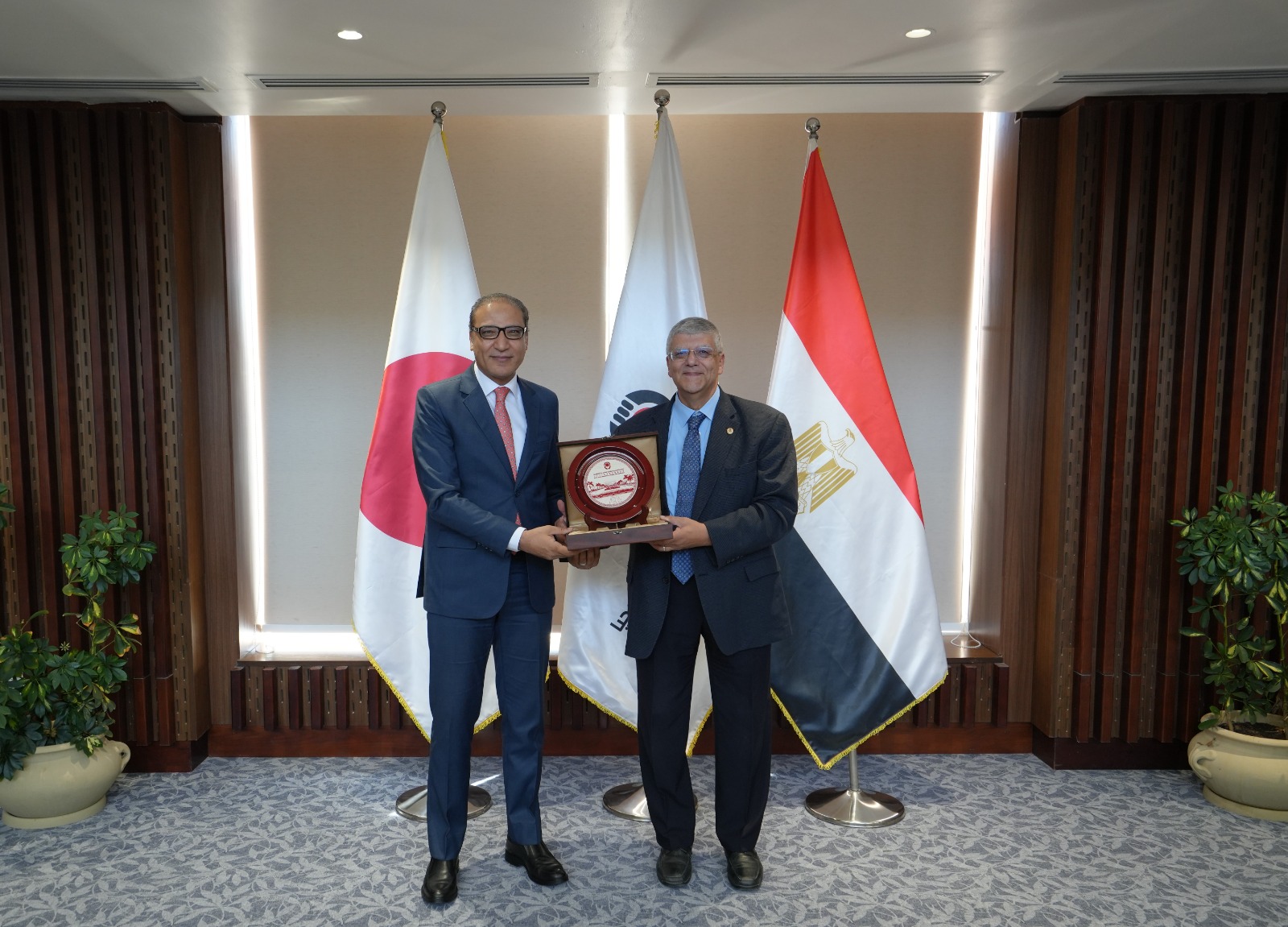 وفد أخبار اليوم يزور الجامعة المصرية اليابانية ويستعرض تجربة التعليم المتميز