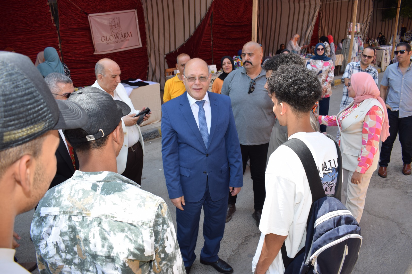 رئيس جامعة سوهاج يفتتح معرض أهلا مدرستي 2025