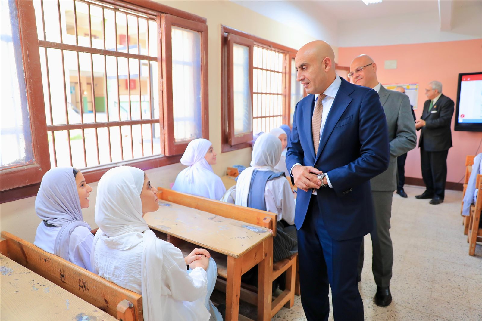 وزير التربية والتعليم يتفقد مدارس القليوبية