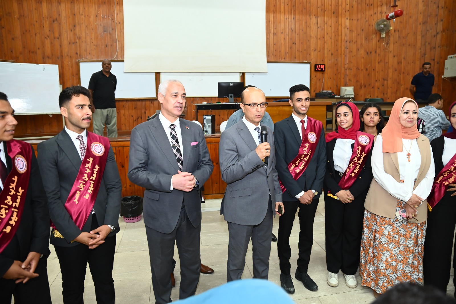 جولة ميدانية لرئيس جامعة أسيوط لتفقد كليات الجامعة