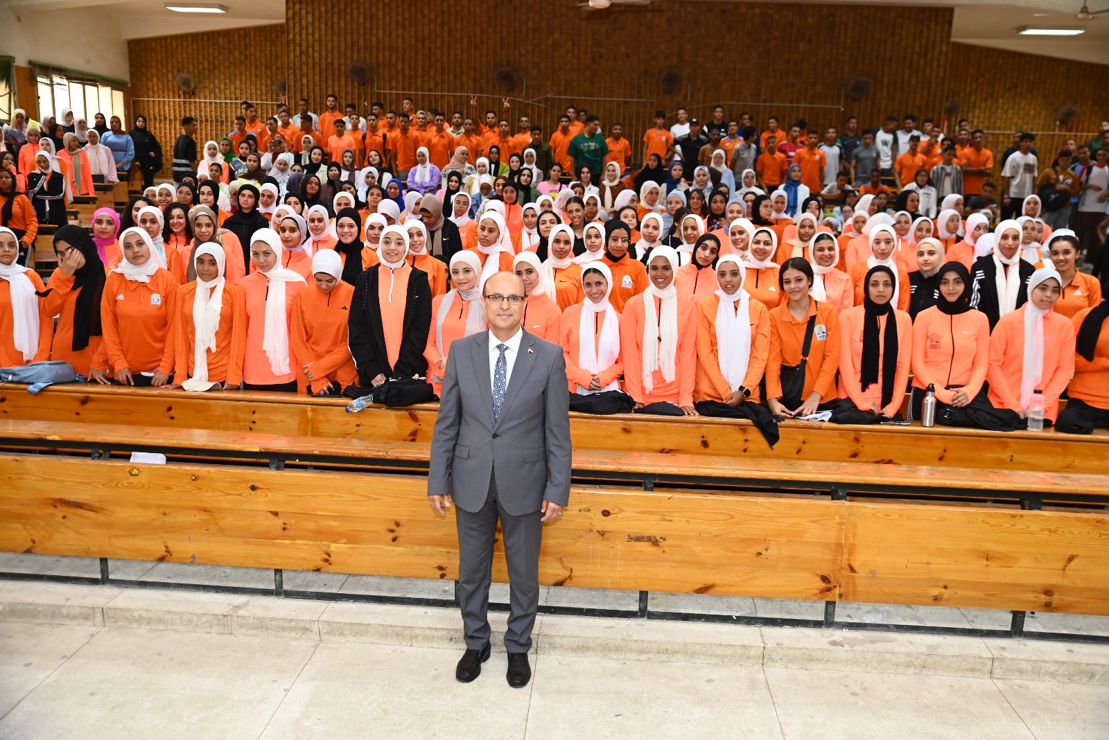 جولة ميدانية لرئيس جامعة أسيوط لتفقد كليات الجامعة