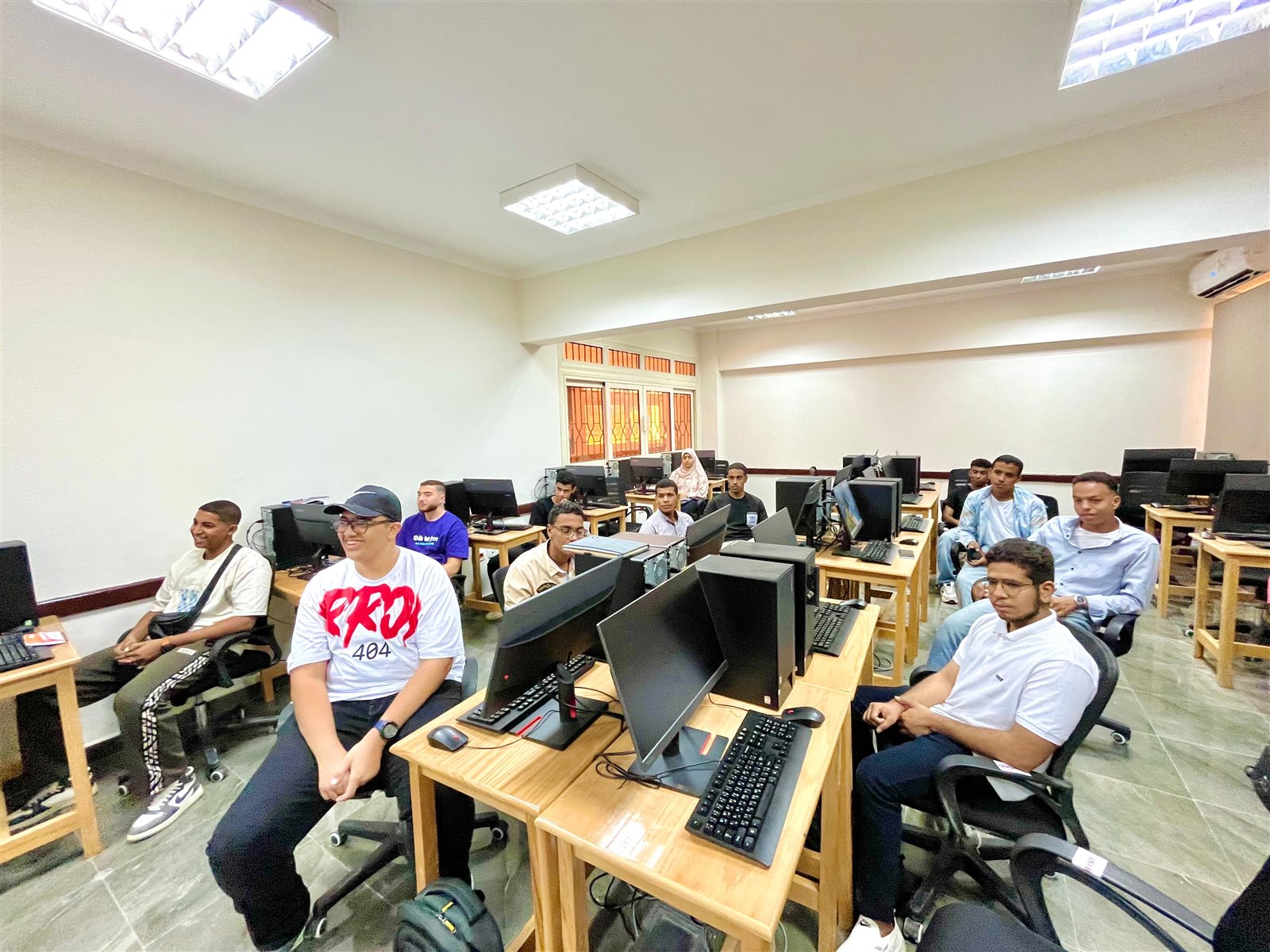 جامعة الأقصر الأهلية تطلق عامًا دراسيًا ومبادرة توعوية جديدة