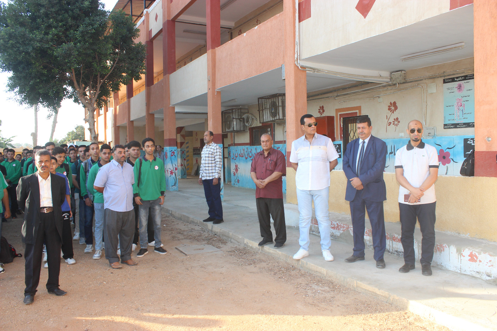 مدير تعليم سوهاج يتفقد مدارس إدارة سوهاج التعليمية