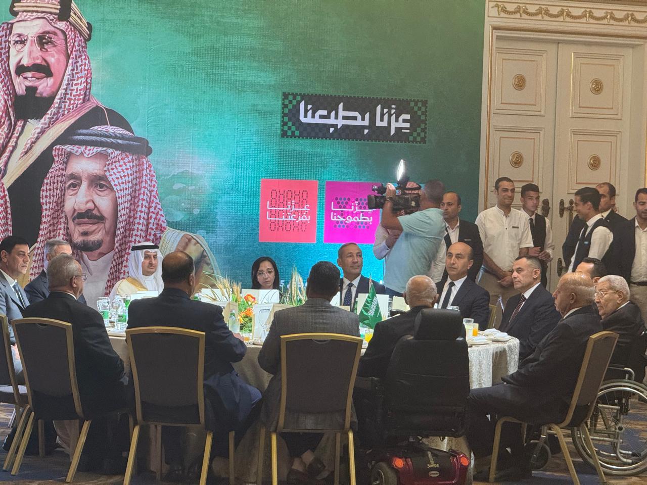 رئيس جامعة دمنهور يشارك في احتفال اليوم الوطني السعودي 95 بالإسكندرية