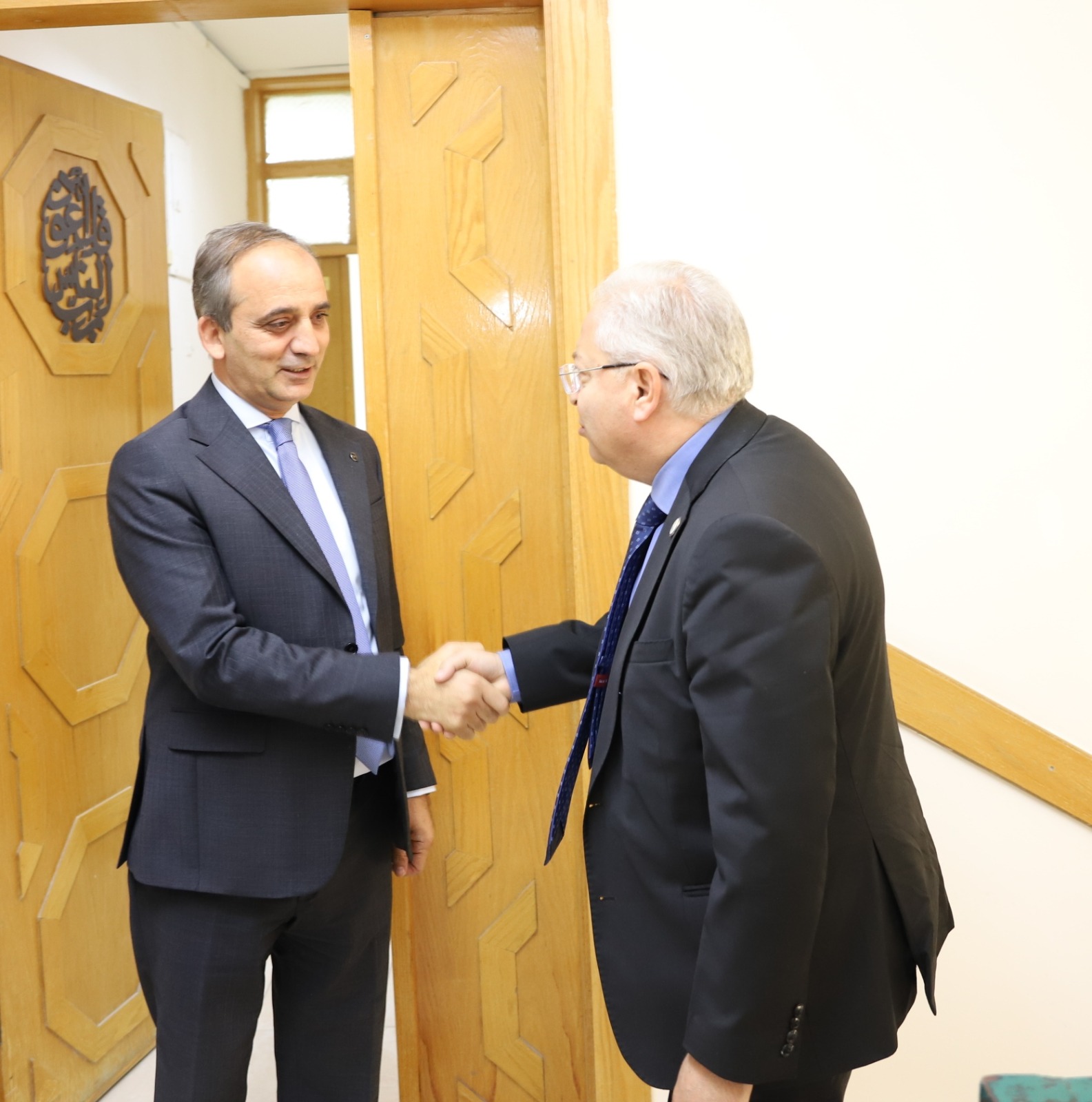 جامعة حلوان تفتح آفاقًا جديدة للتعليم الدولي بالأردن