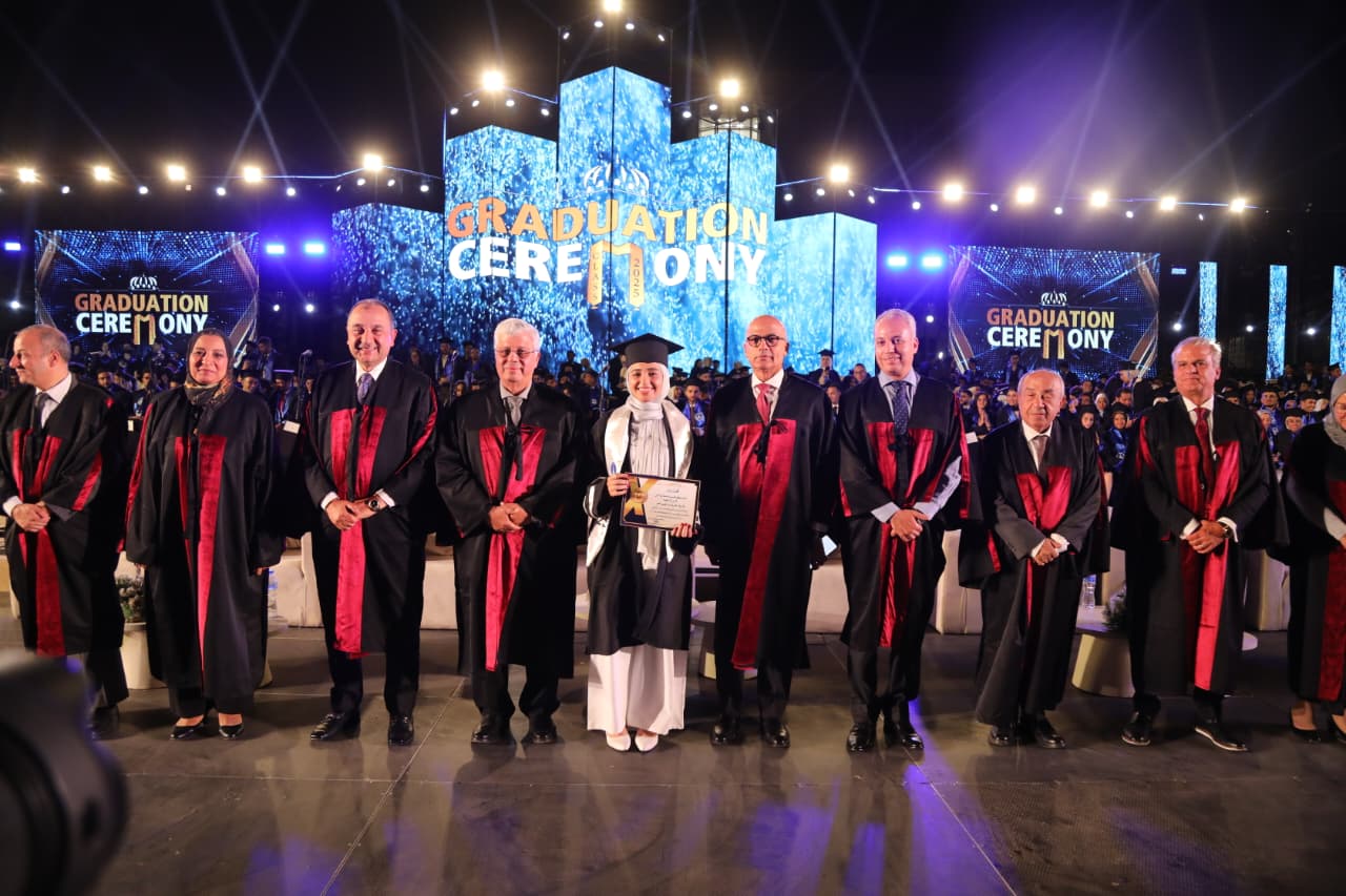 وزير التعليم العالي يشهد حفل تخرج كلية الهندسة جامعة عين شمس