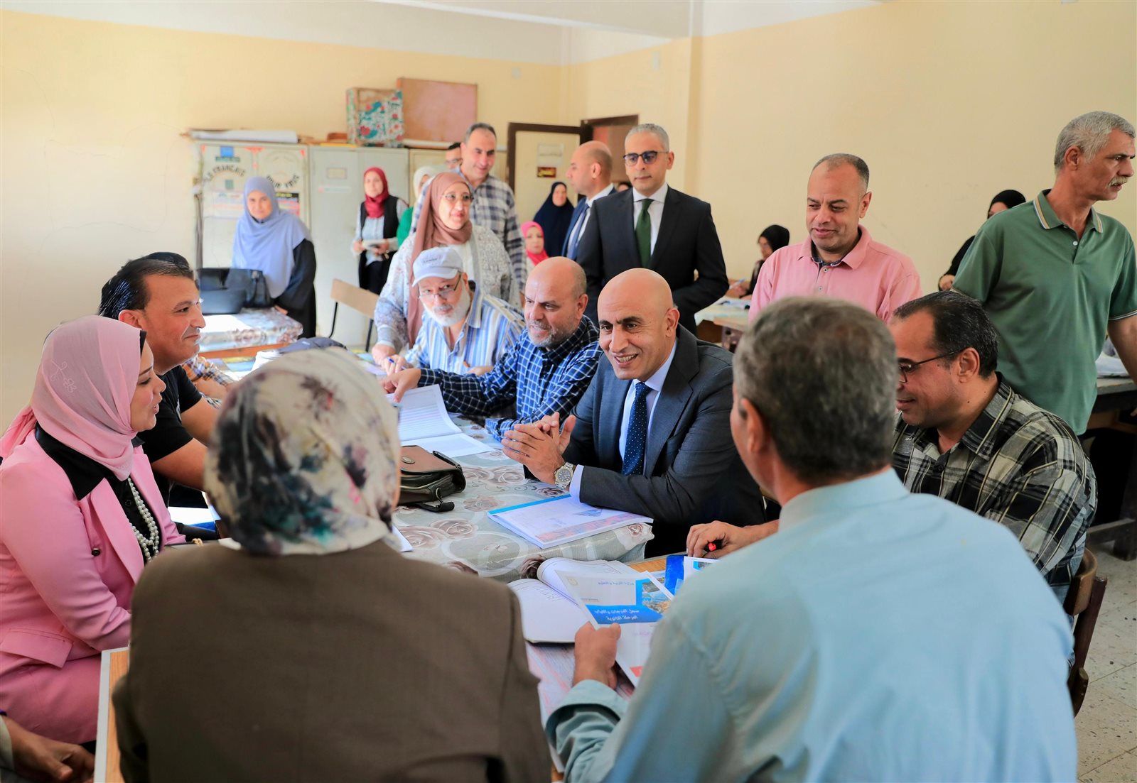 وزير التربية والتعليم يتفقد مدارس الغربية لمتابعة انتظام الدراسة