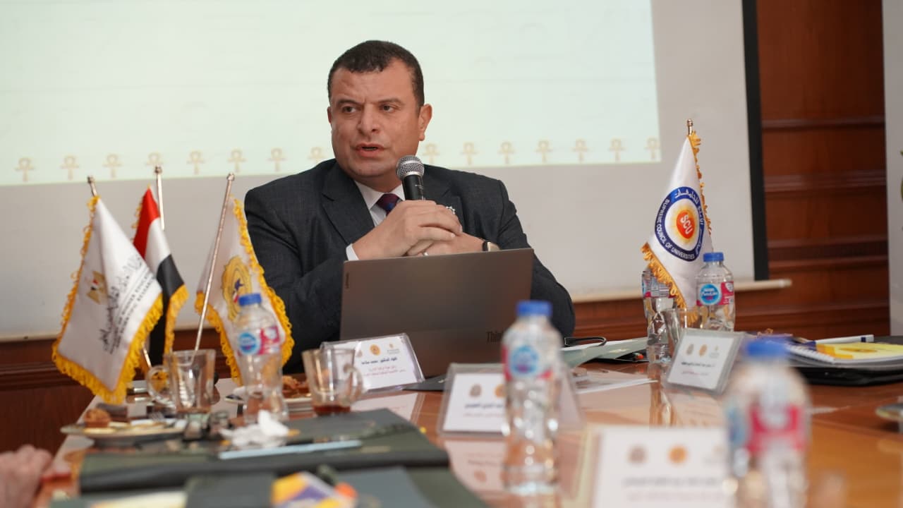 المجلس الأعلى للجامعات يطلق برنامجًا لتأهيل القيادات الجامعية العليا