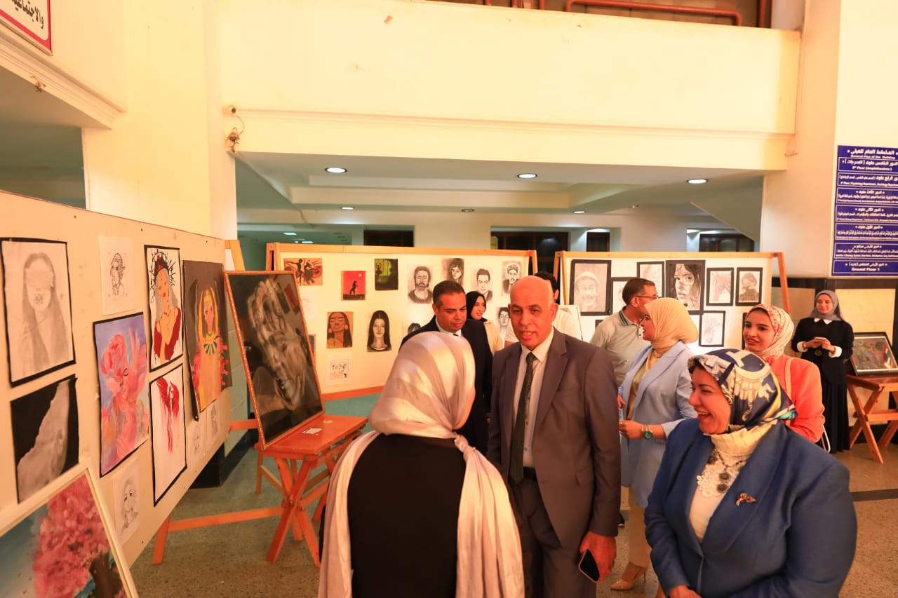 جامعة كفر الشيخ تحتفل بطلاب كلية الآداب الجدد لعام 2025