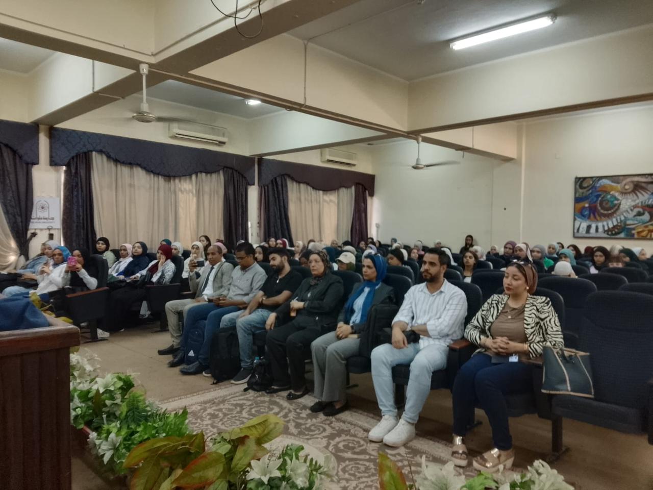 جامعة حلوان تحيي نصر أكتوبر بإرادة وطنية بكلية الآداب