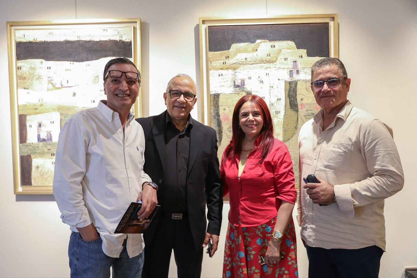 رئيس جامعة حلوان يفتتح معرض 