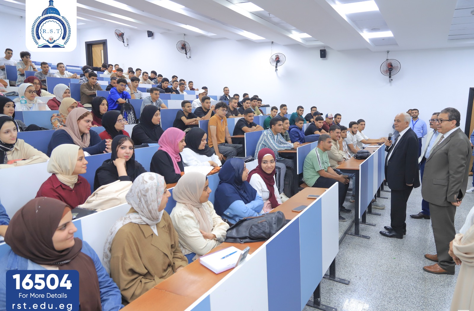 انتظام الدراسة والتدريبات العملية في كليات جامعة الريادة