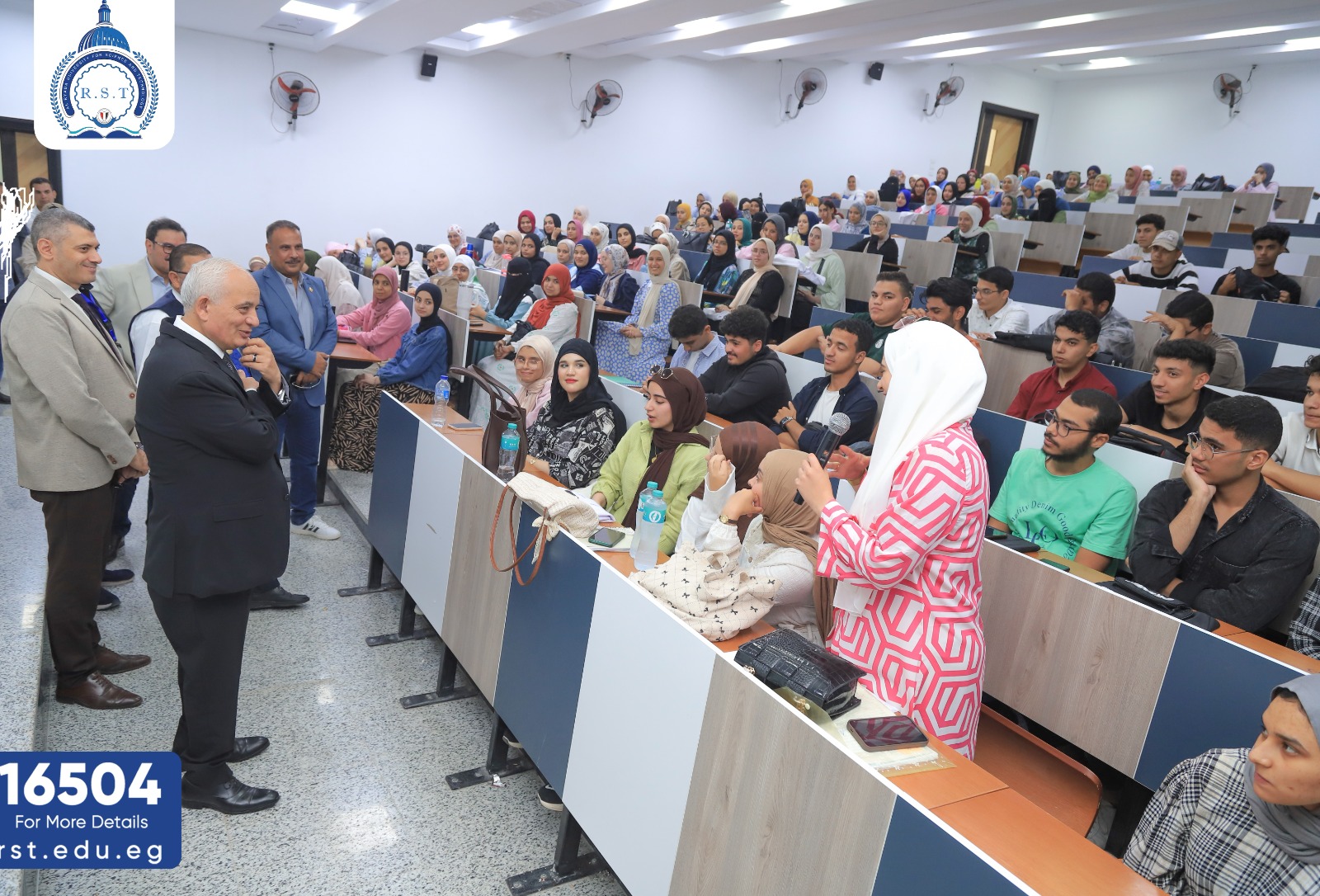 انتظام الدراسة والتدريبات العملية في كليات جامعة الريادة