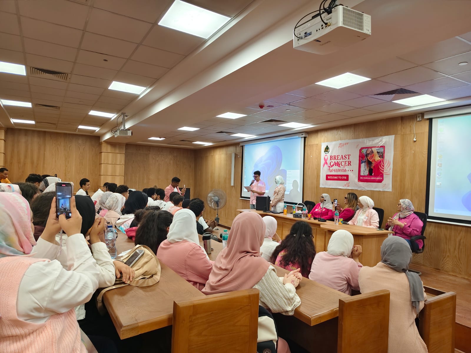 ندوة توعوية حول سرطان الثدي بجامعة القاهرة الأهلية