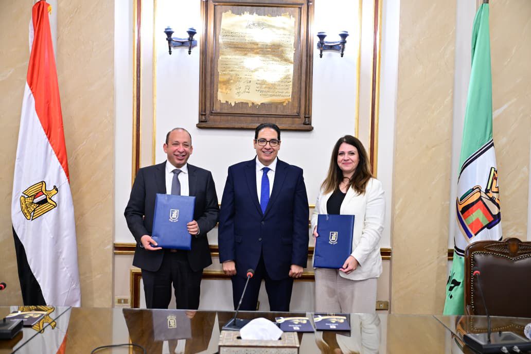 جامعة القاهرة توقع بروتوكول تعاون طبي بين مستشفى المنيل الجامعي التخصصي ومستشفى طب الأسنان التعليمي