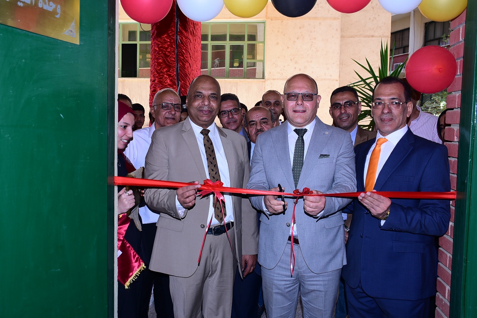 النعماني يفتتح وحدة المعمل المركزي للتحليل الحراري