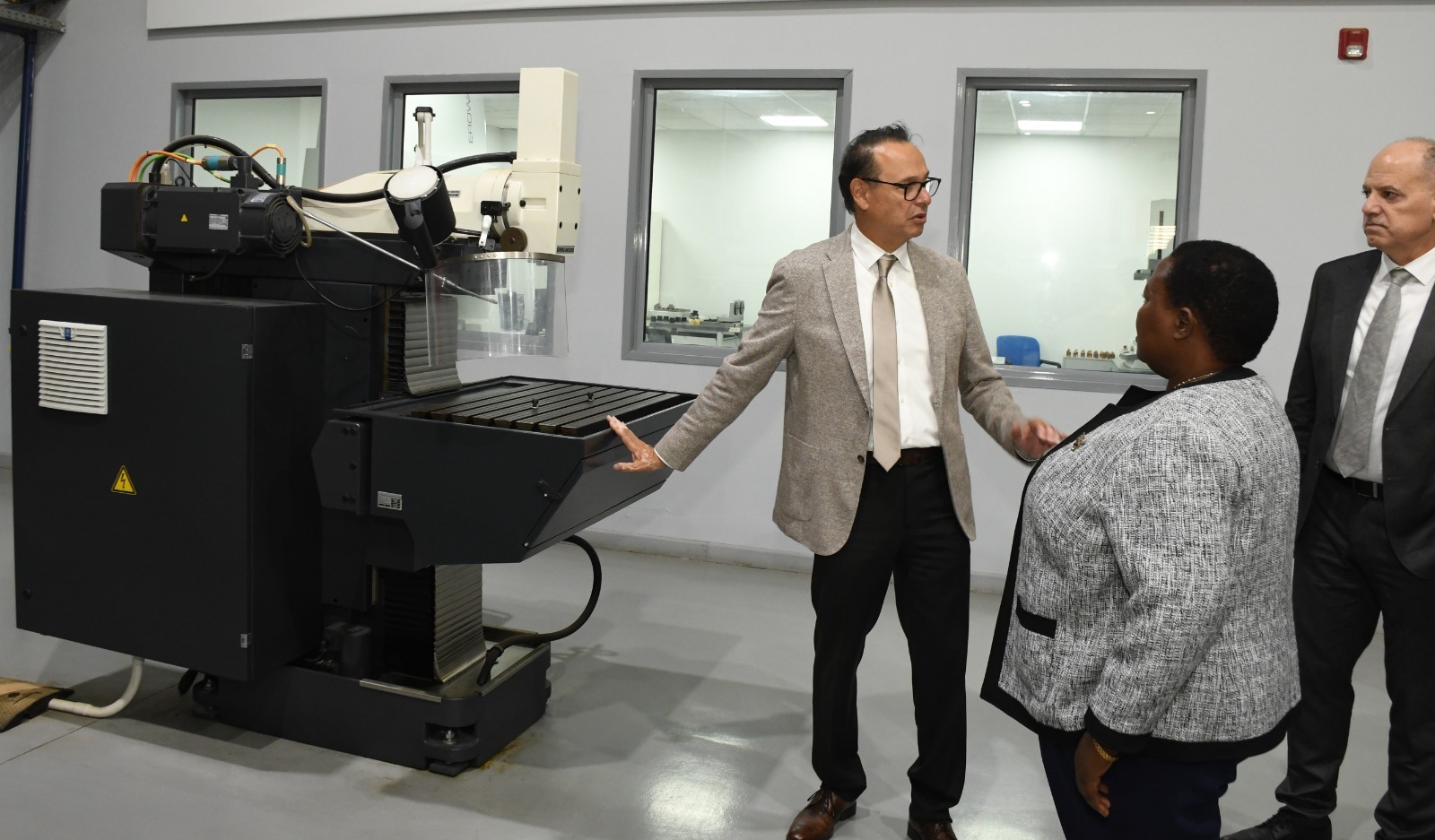 رئيسة وزراء أوغندا تزور الجامعة الألمانية بالقاهرة