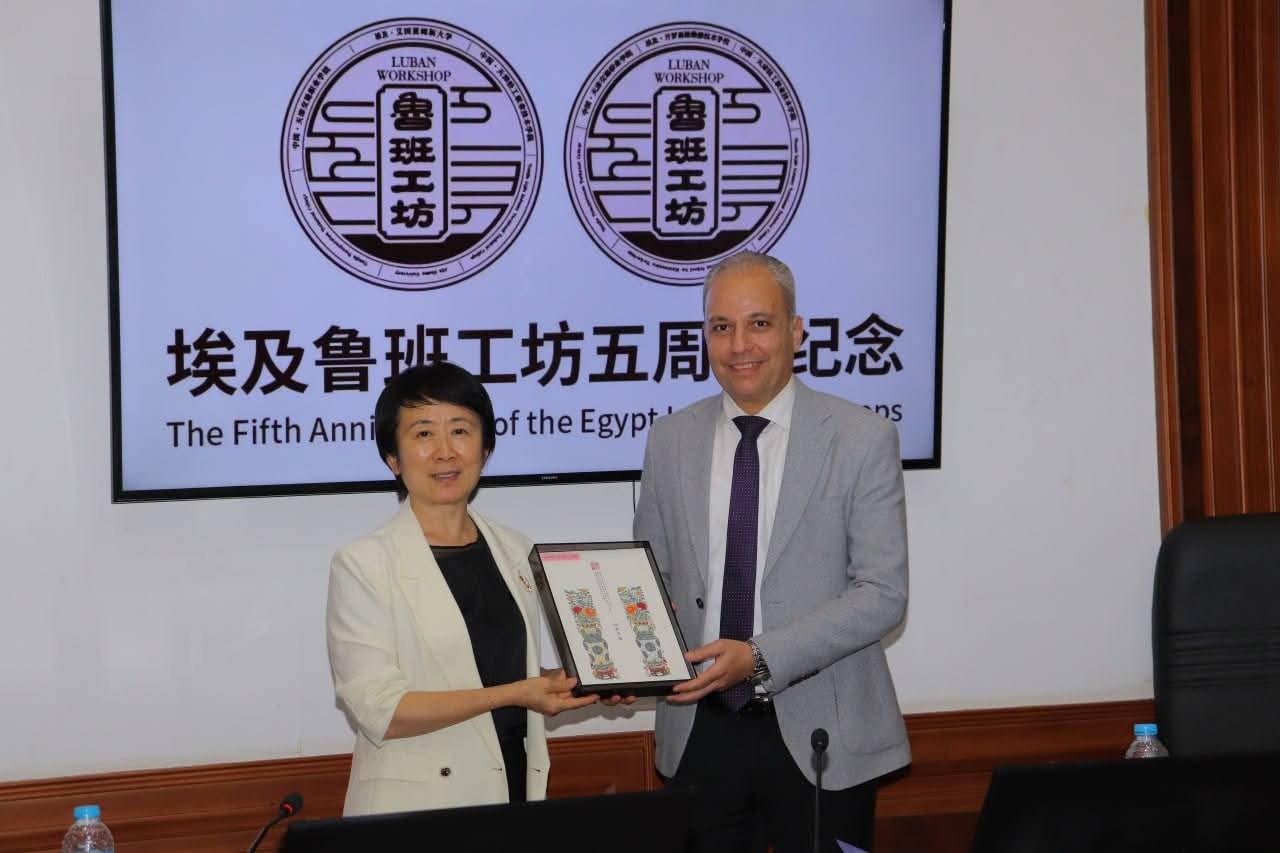 هندسة عين شمس تحتفل بمرور خمس سنوات على افتتاح ورشة لوبان