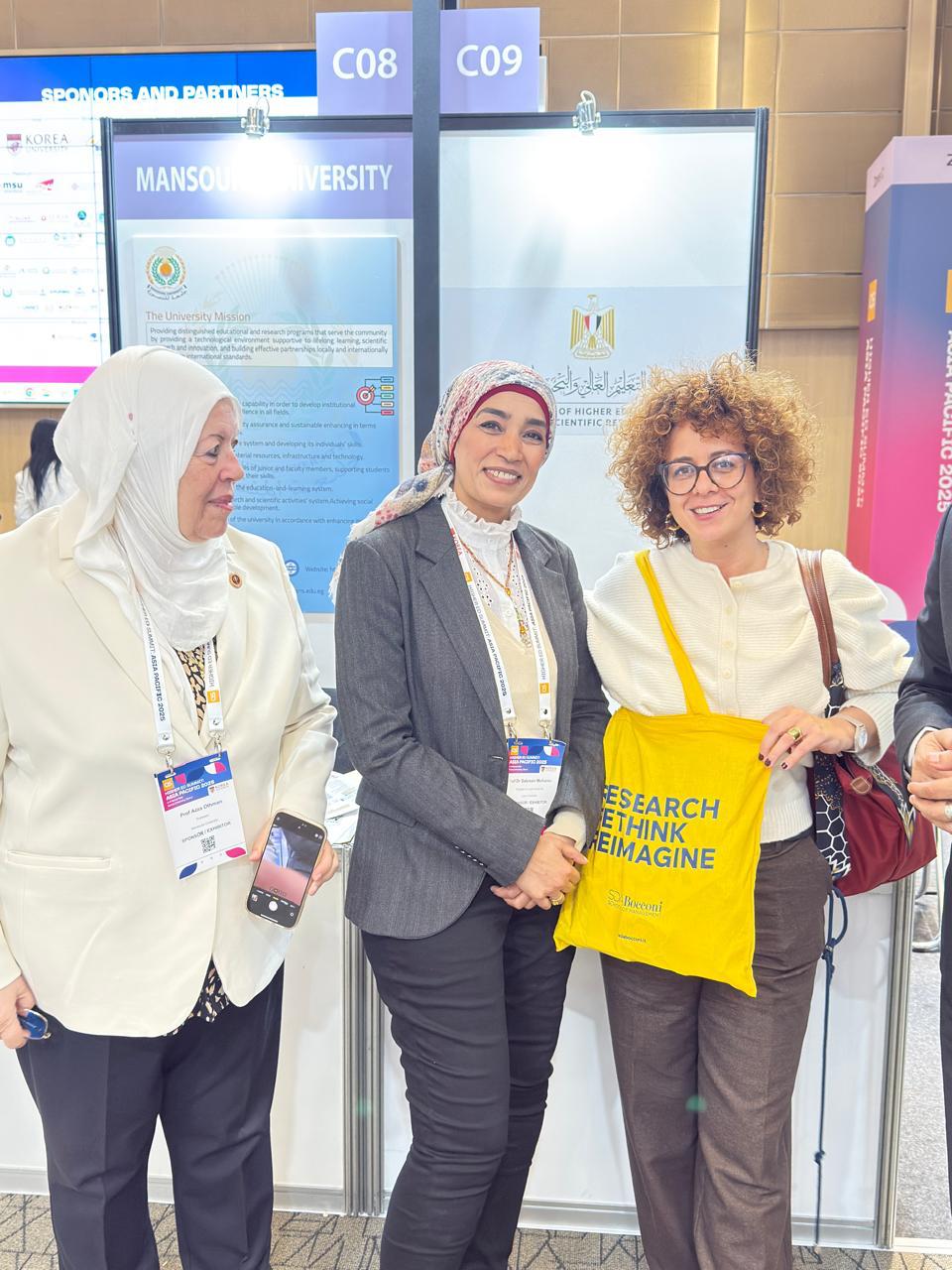 جامعة الأقصر تتألق عالميًا في قمة QS للتعليم العالي 2025 بسيول